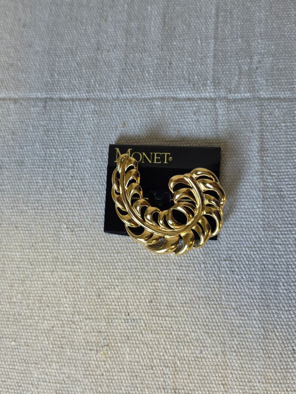 MONET Curled Gold Leaf - Fern - Feather Pin Brooch